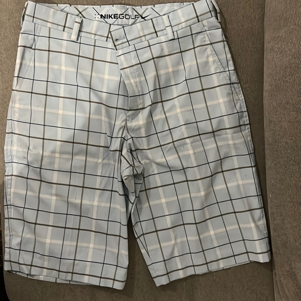 Nike Men's Golf Shorts Size 32 Inseam 12”